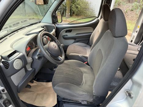 FIAT Doblo 1.8 16V 4P FLEX ESSENCE 7 LUGARES, Foto 6