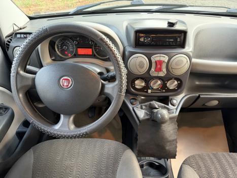 FIAT Doblo 1.8 16V 4P FLEX ESSENCE 7 LUGARES, Foto 7