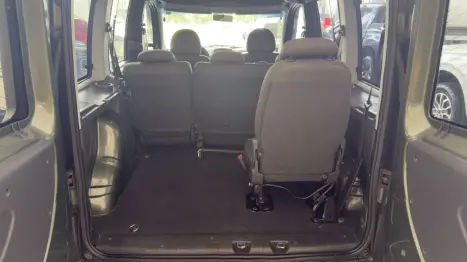 FIAT Doblo 1.8 4P FLEX ADVENTURE LOCKER 6 LUGARES, Foto 1
