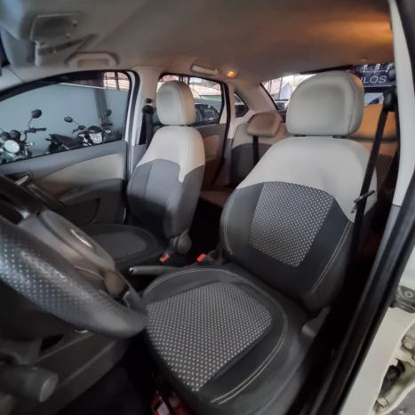 FIAT Grand Siena 1.6 16V 4P ESSENCE FLEX, Foto 7 FIAT Grand Siena 1.6 16V 4P ESSENCE FLEX, Foto 7