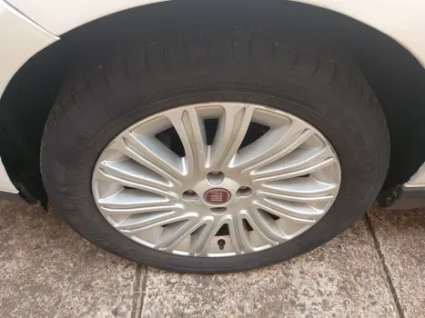 FIAT Grand Siena 1.6 16V 4P ESSENCE FLEX, Foto 11