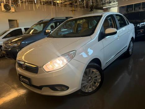 FIAT Grand Siena 1.6 16V 4P ESSENCE FLEX, Foto 2