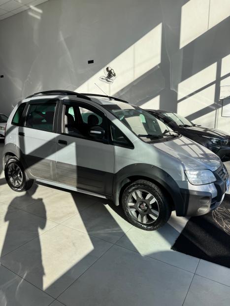 FIAT Idea 1.8 16V 4P ADVENTURE FLEX, Foto 2