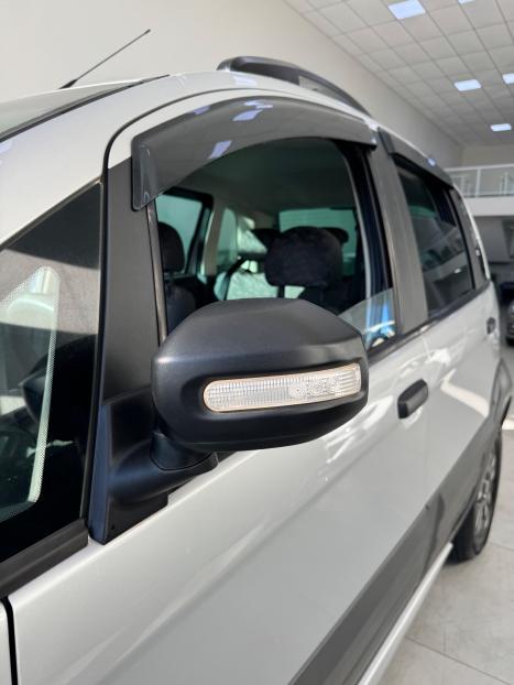 FIAT Idea 1.8 16V 4P ADVENTURE FLEX, Foto 3