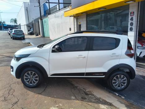 FIAT Mobi 1.0 4P FLEX EVO TREKKING, Foto 2