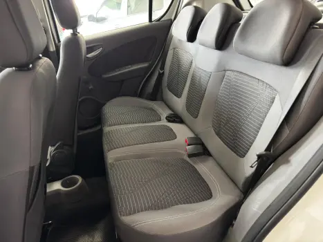 FIAT Palio 1.4 4P FLEX ATTRACTIVE, Foto 10 FIAT Palio 1.4 4P FLEX ATTRACTIVE, Foto 10