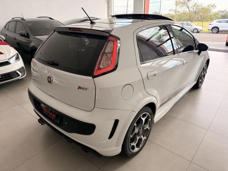 FIAT Punto 1.4 16V 4P T-JET TURBO, Foto 2