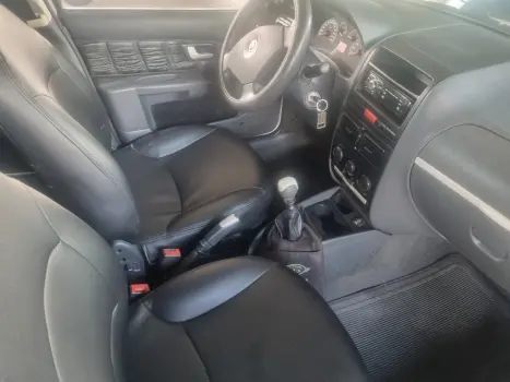 FIAT Punto 1.4 4P ATTRACTIVE FLEX, Foto 6