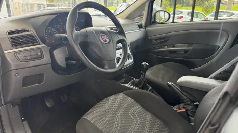FIAT Punto 1.4 4P ATTRACTIVE FLEX, Foto 8