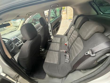 FIAT Punto 1.4 4P ELX FLEX, Foto 11