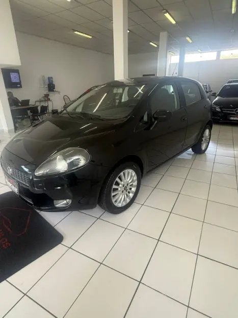 FIAT Punto 1.4 4P HLX FLEX, Foto 3