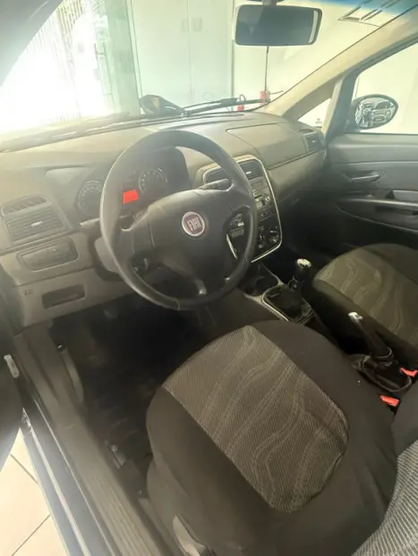 FIAT Punto 1.4 4P HLX FLEX, Foto 11