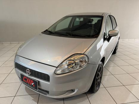FIAT Punto 1.4 FLEX 4P, Foto 1