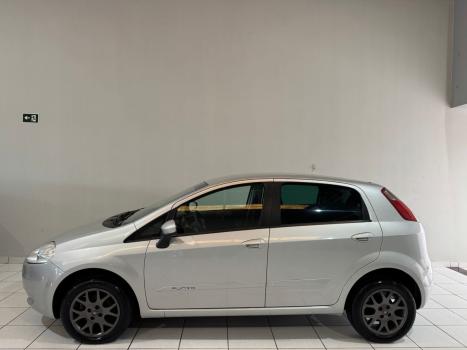 FIAT Punto 1.4 FLEX 4P, Foto 3