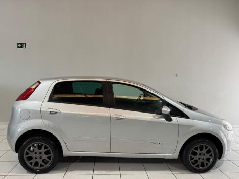 FIAT Punto 1.4 FLEX 4P, Foto 4