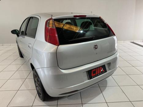 FIAT Punto 1.4 FLEX 4P, Foto 6
