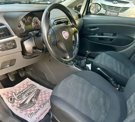 FIAT Punto 1.4 FLEX 4P, Foto 7