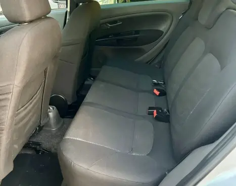 FIAT Punto 1.4 FLEX 4P, Foto 9