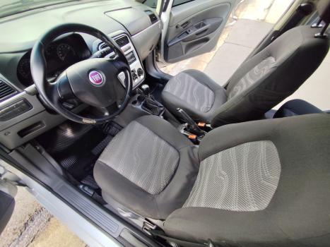 FIAT Punto 1.4 FLEX 4P, Foto 9