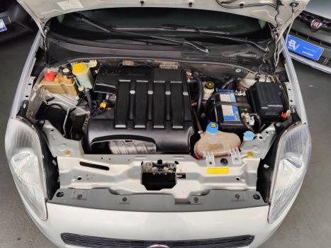 FIAT Punto 1.4 FLEX 4P, Foto 13