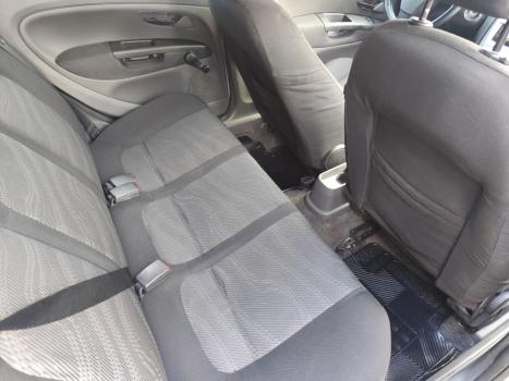 FIAT Punto 1.4 FLEX 4P, Foto 12