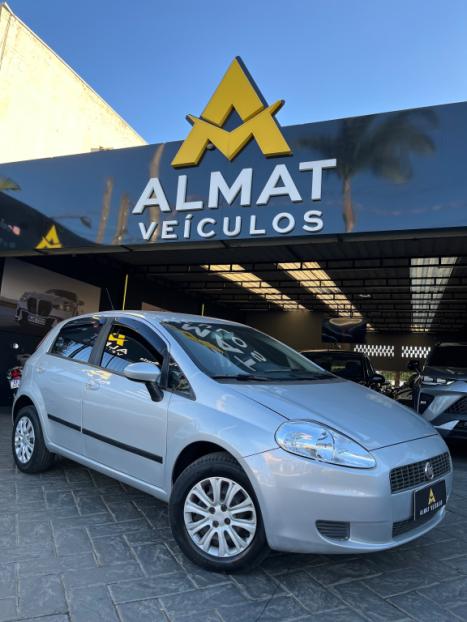 FIAT Punto 1.4 FLEX 4P, Foto 2