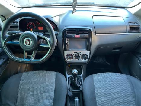 FIAT Punto 1.4 FLEX 4P, Foto 8