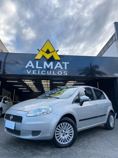 FIAT Punto 1.4 FLEX 4P, Foto 1
