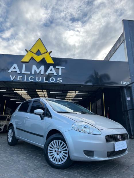 FIAT Punto 1.4 FLEX 4P, Foto 2
