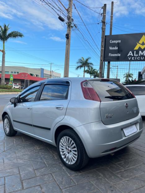 FIAT Punto 1.4 FLEX 4P, Foto 4