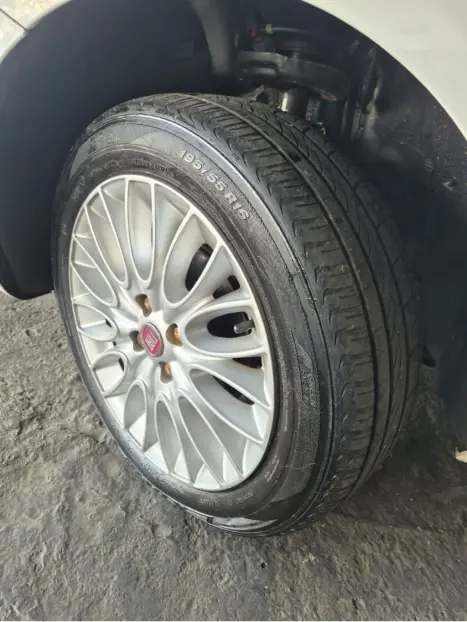 FIAT Punto 1.6 16V 4P ESSENCE FLEX, Foto 6