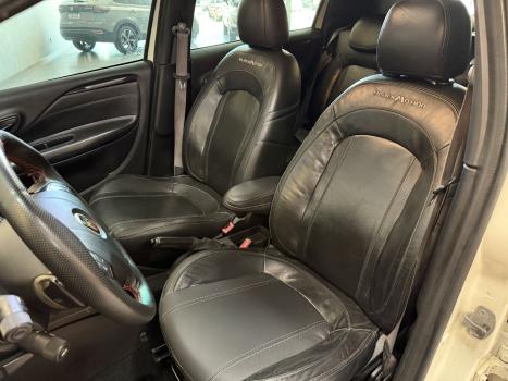 FIAT Punto 1.8 16V 4P BLACKMOTION FLEX AUTOMATIZADO, Foto 10