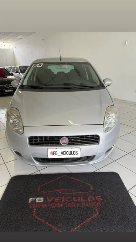 FIAT Punto 1.8 4P HLX FLEX, Foto 4