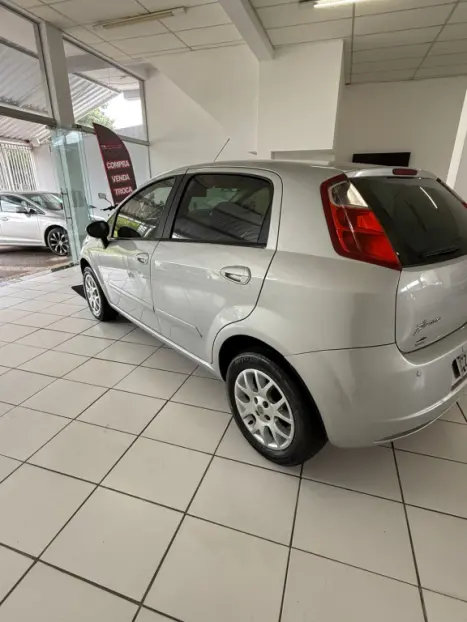 FIAT Punto 1.8 4P HLX FLEX, Foto 6