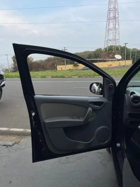 FIAT Siena 1.6 16V 4P FLEX SPORTING DUALOGIC AUTOMATIZADO, Foto 8 FIAT Siena 1.6 16V 4P FLEX SPORTING DUALOGIC AUTOMATIZADO, Foto 8