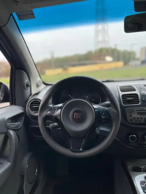 FIAT Siena 1.6 16V 4P FLEX SPORTING DUALOGIC AUTOMATIZADO, Foto 17 FIAT Siena 1.6 16V 4P FLEX SPORTING DUALOGIC AUTOMATIZADO, Foto 17