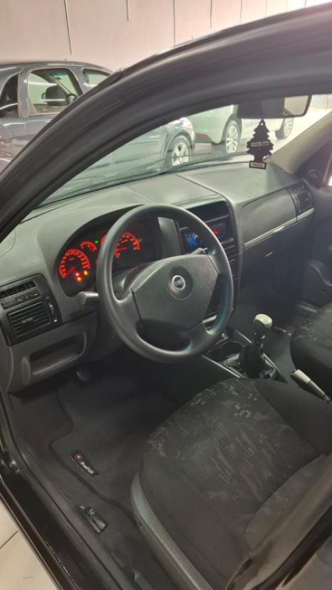 FIAT Siena 1.8 4P HLX FLEX, Foto 7 FIAT Siena 1.8 4P HLX FLEX, Foto 7