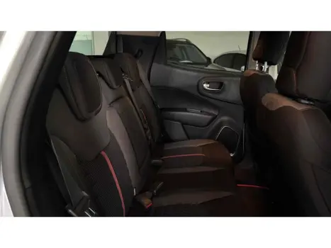 FIAT Toro 1.8 16V 4P FLEX FREEDOM AUTOMÁTICO, Foto 11 FIAT Toro 1.8 16V 4P FLEX FREEDOM AUTOMÁTICO, Foto 11