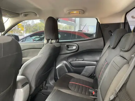 FIAT Toro 1.8 16V 4P FLEX FREEDOM OPEN EDITION AUTOM�TICO, Foto 18