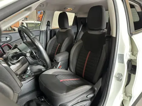 FIAT Toro 1.8 16V 4P FLEX FREEDOM AUTOM�TICO, Foto 8