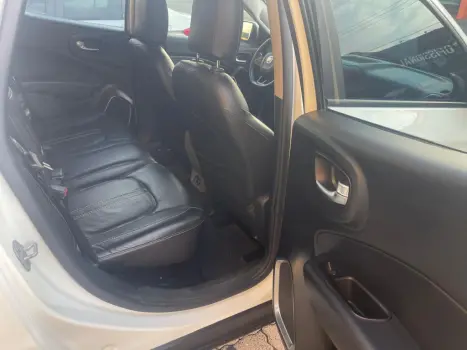 FIAT Toro 1.8 16V 4P FLEX FREEDOM AUTOM�TICO, Foto 10