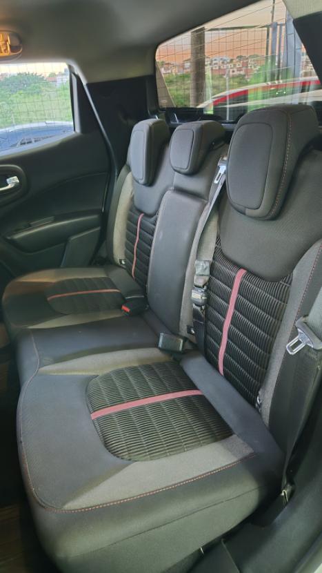 FIAT Toro 1.8 16V 4P FLEX FREEDOM AUTOMÁTICO, Foto 5