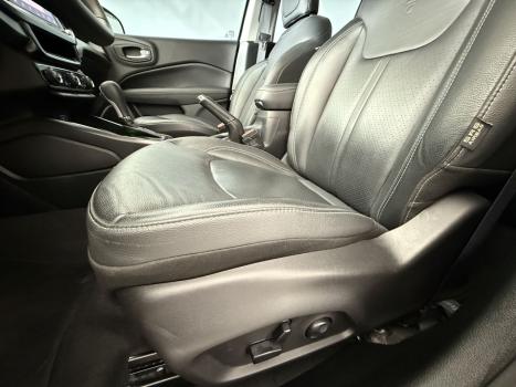 FIAT Toro 2.0 16V 4P VOLCANO 4WD TURBO DIESEL AUTOMÁTICO, Foto 12 FIAT Toro 2.0 16V 4P VOLCANO 4WD TURBO DIESEL AUTOMÁTICO, Foto 12