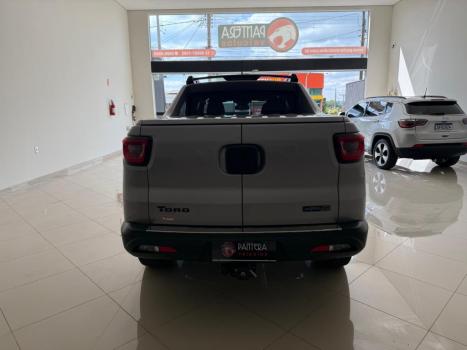 FIAT Toro 2.0 16V 4P 4WD ULTRA TURBO DIESEL AUTOMTICO, Foto 2