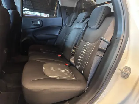 FIAT Toro 2.0 16V 4P 4WD FREEDOM TURBO DIESEL  AUTOM�TICO, Foto 8