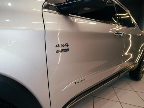 FIAT Toro 2.0 16V 4P VOLCANO 4WD TURBO DIESEL AUTOM�TICO, Foto 3