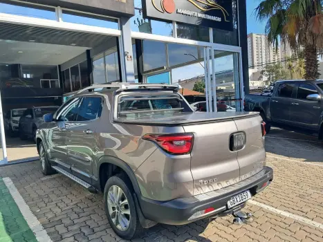 FIAT Toro 2.0 16V 4P VOLCANO 4WD TURBO DIESEL AUTOM�TICO, Foto 2