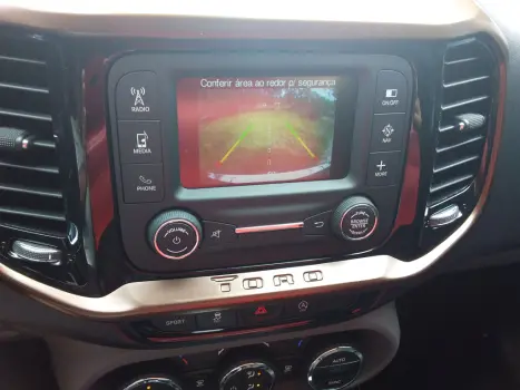 FIAT Toro 2.4 16V 4P MULTIAIR FLEX VOLCANO AUTOMTICO, Foto 9