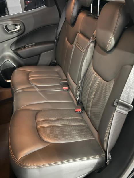 FIAT Toro 2.4 16V 4P MULTIAIR FLEX VOLCANO AUTOM�TICO, Foto 5