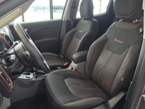 FIAT Toro 2.4 16V 4P MULTIAIR FLEX VOLCANO AUTOM�TICO, Foto 8